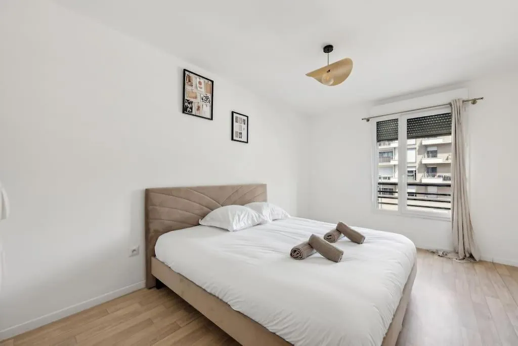 Direct Access To Paris - 6 Guests Apartment Villejuif France